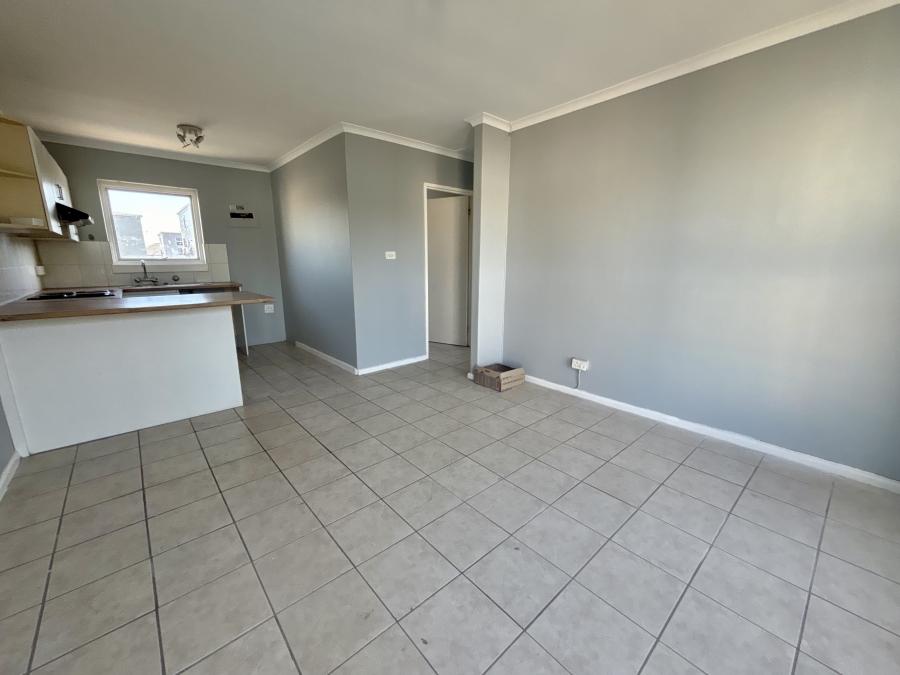 To Let 2 Bedroom Property for Rent in Vredekloof East Western Cape